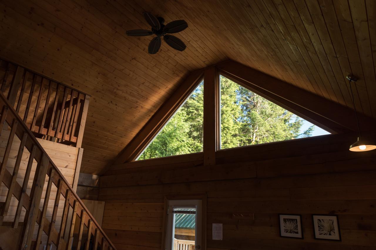 Homfray Lodge Desolation Sound Exterior photo
