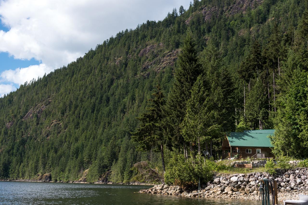 Homfray Lodge Desolation Sound Exterior photo