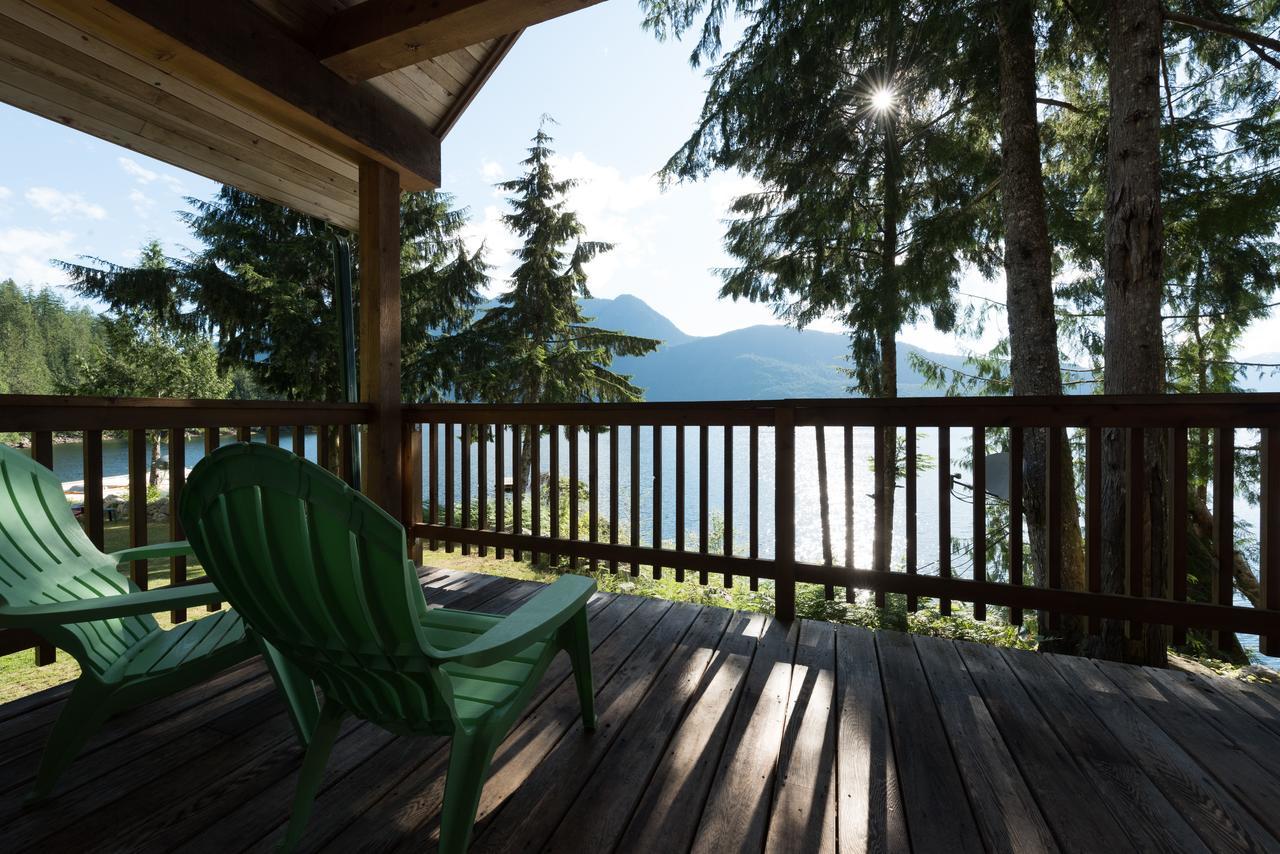 Homfray Lodge Desolation Sound Exterior photo