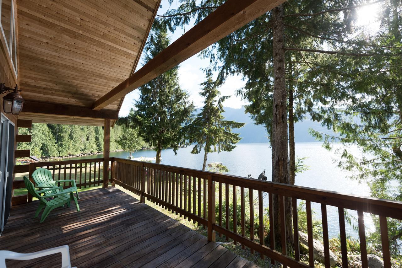 Homfray Lodge Desolation Sound Exterior photo